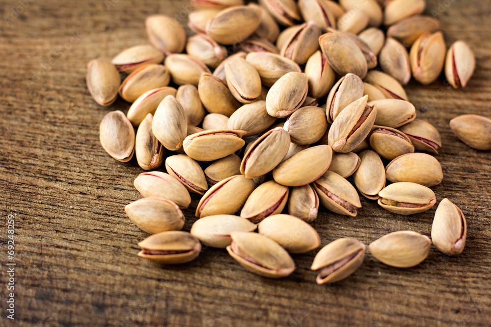 pistachios pistachios