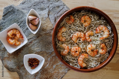Foto gulas con gambas