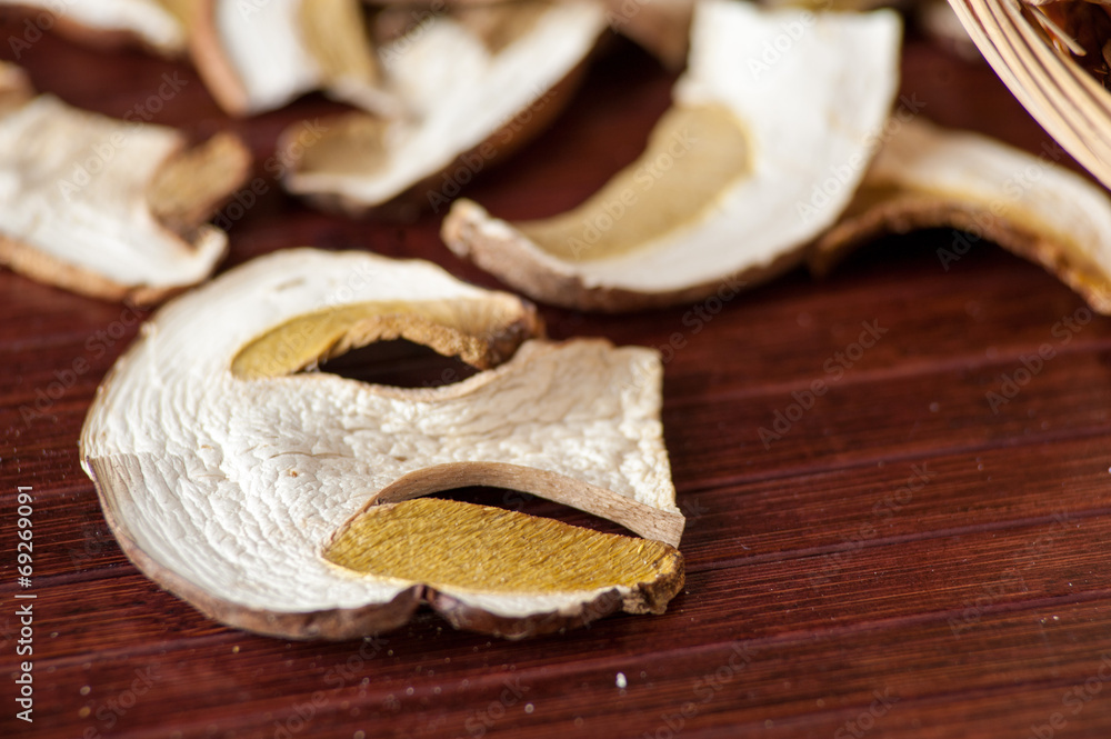 Fette di funghi porcini essicati Fette di funghi porcini essicati