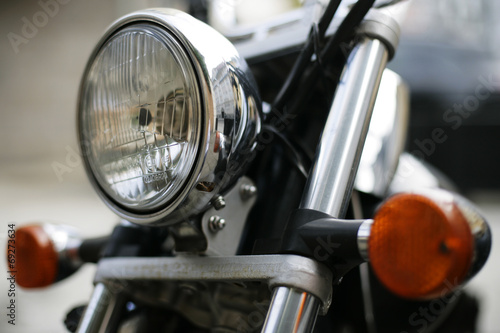 Motorradscheinwerfer im Detail