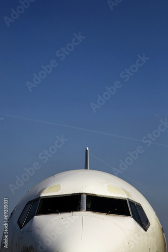 Airplane front view © bizoo_n