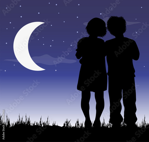 bambini innamorati sotto la luna