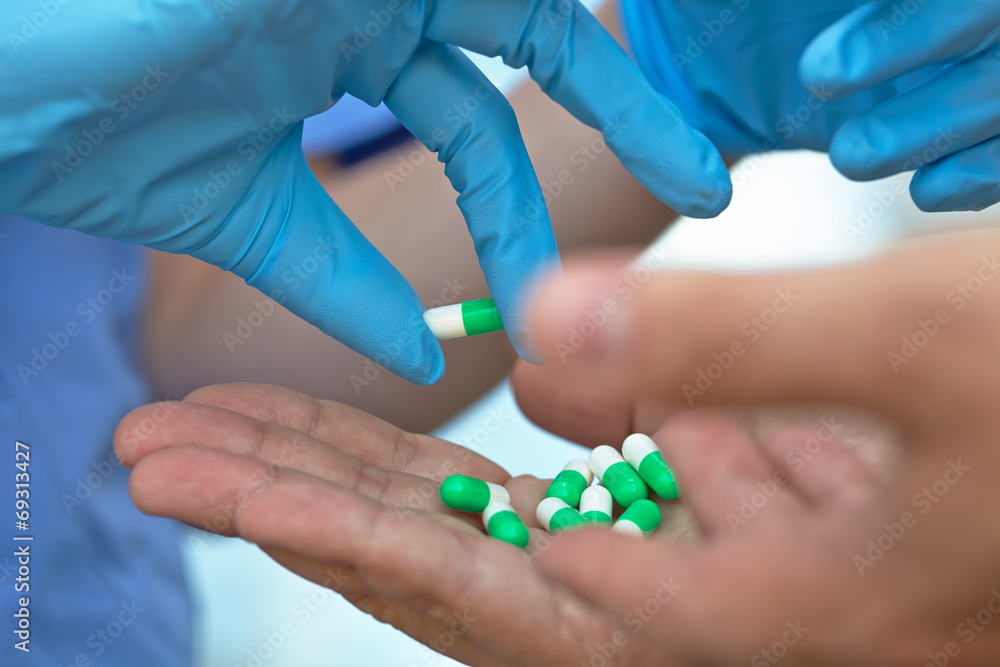 the doctor gave the patient medication capsules the doctor gave the patient medication capsules