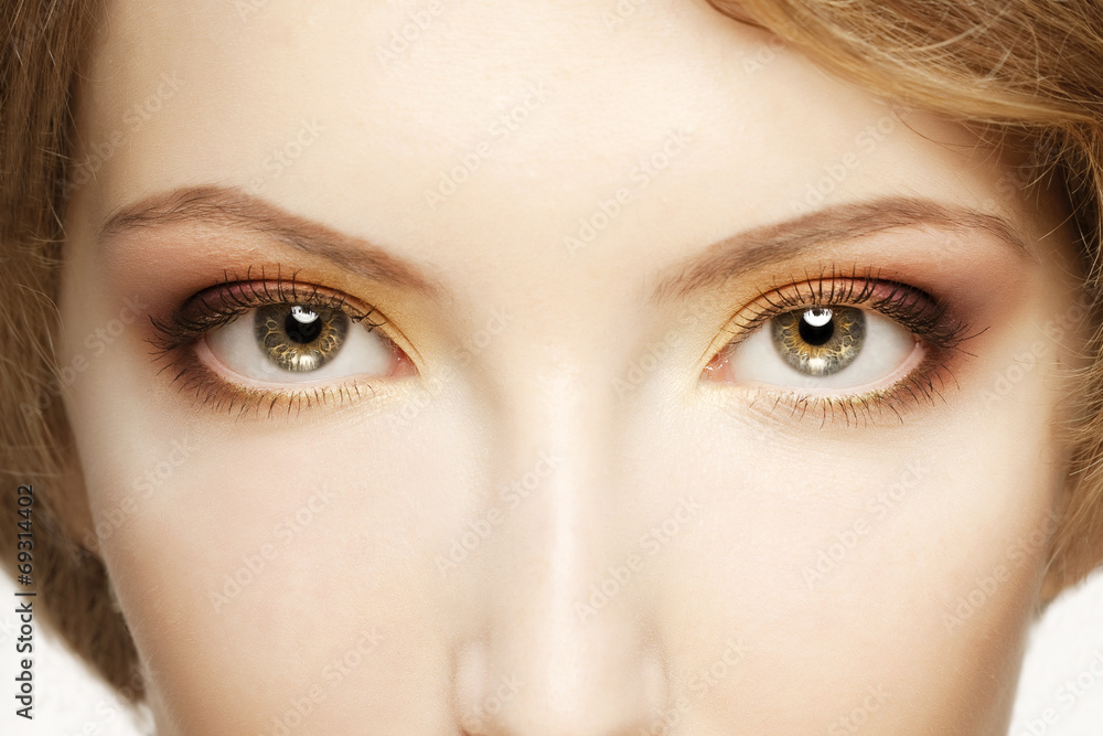 Obraz premium Women eyes close up