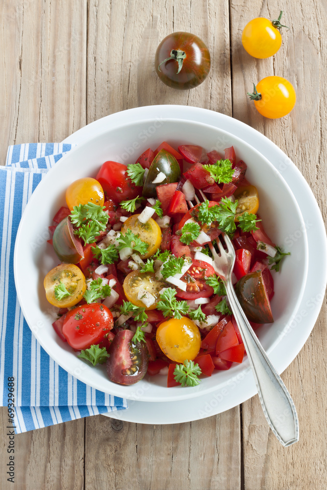 Frischer Tomatensalat Frischer Tomatensalat