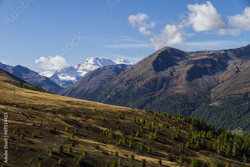 Fototapeta Naklejka Na Ścianę i Meble -  Scenic landscape in Italian Alps