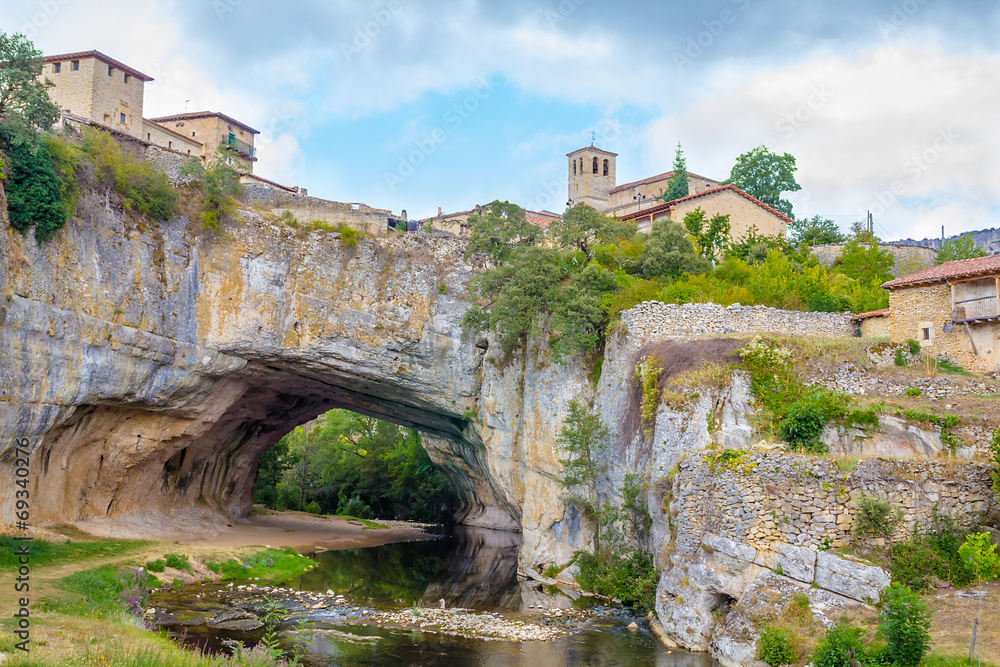 Fototapeta premium Natural bridge in Puentedey, Burgos, Spain.
