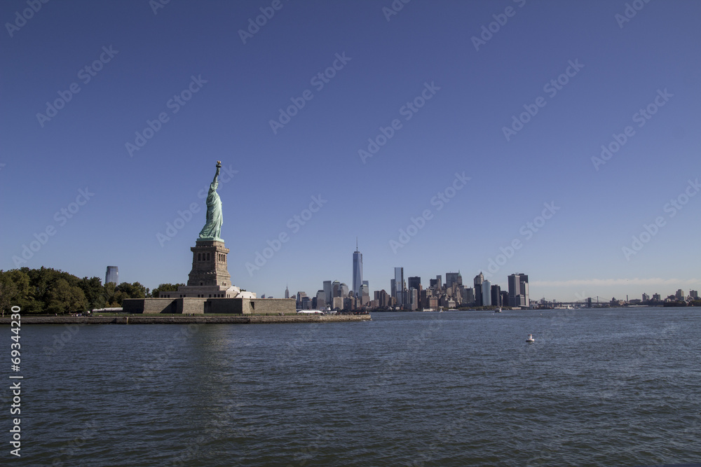 Statue of liberty & Manhattan