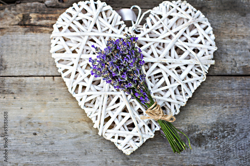 Fototapeta Naklejka Na Ścianę i Meble -  bouquet of lavender and heart Vinewoven