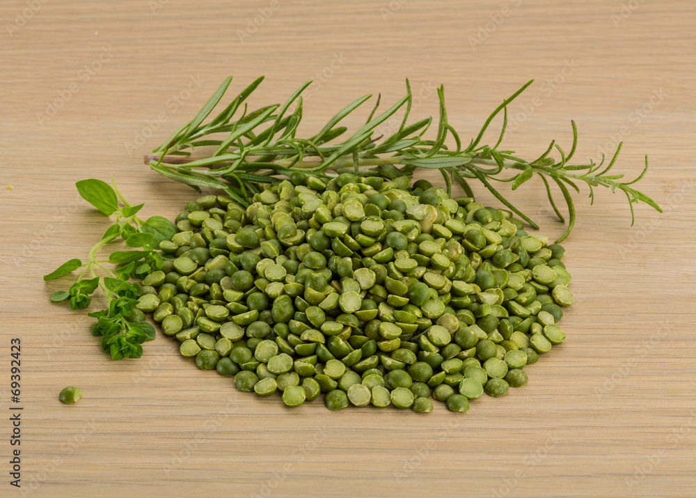 Dry green peas Dry green peas