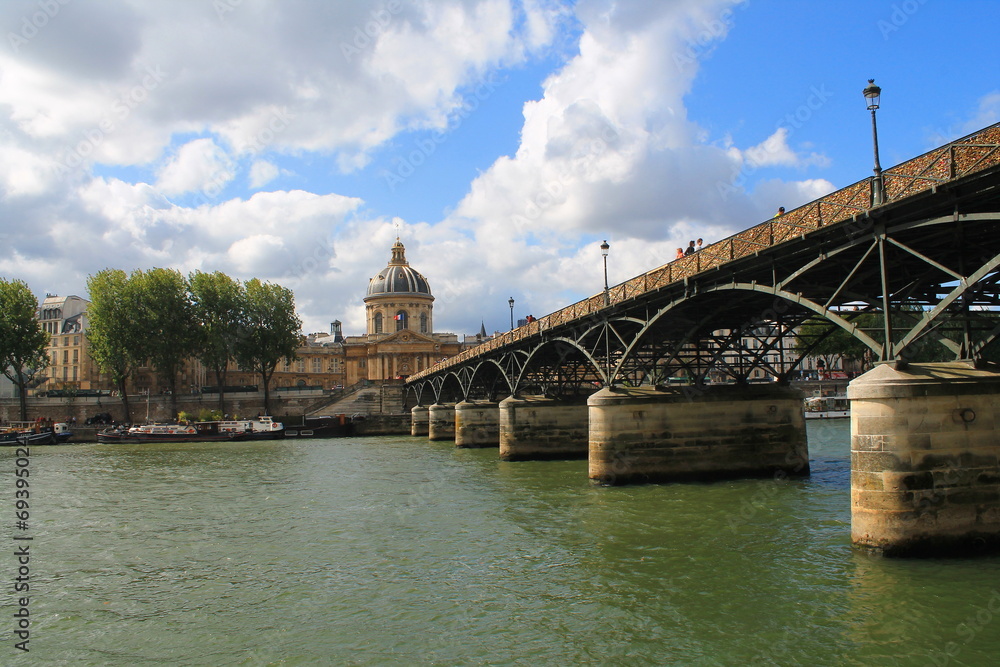 Pont des arts à Paris, France