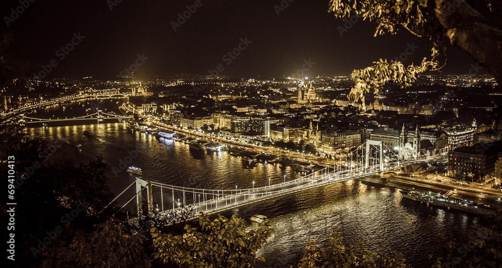 Eine Nacht in Budapest