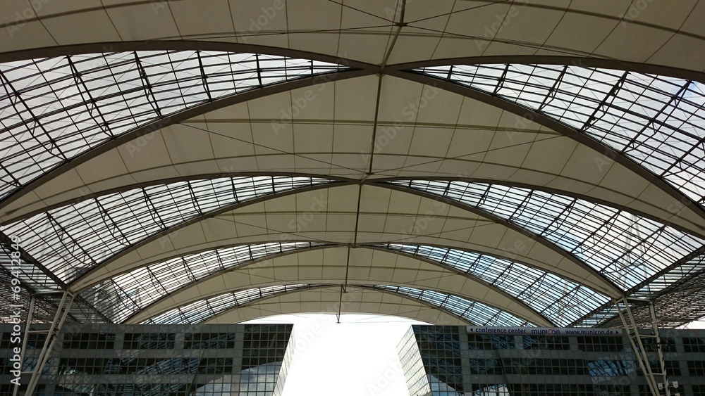 Dach am Münchner Flughafen