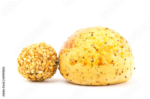 Korean bread and peanut chocolate ball
