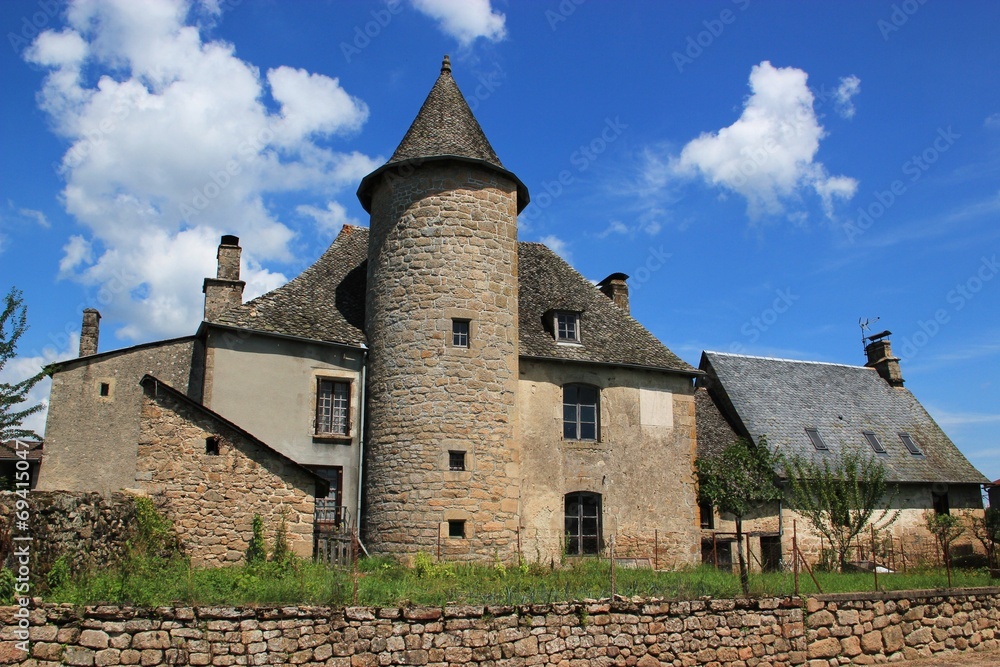 Château à Saint-Julien-Aux-Bois(Corrèze)