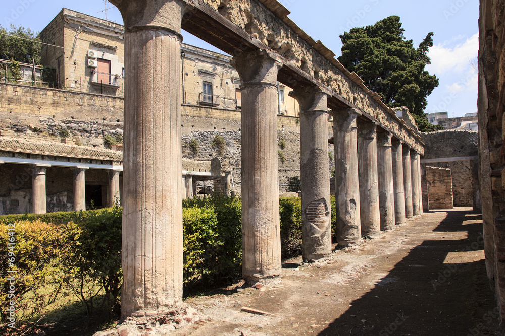 Säulen des Anwesens von Casa di Aristide - Herkulaneum