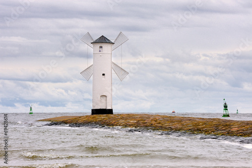 Wallpaper Mural Latarnia morska przy wejściu do portu, Świnoujście, Polska Torontodigital.ca