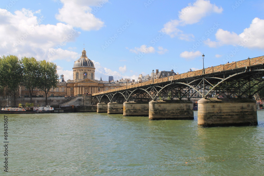 Pont des arts à Paris, France