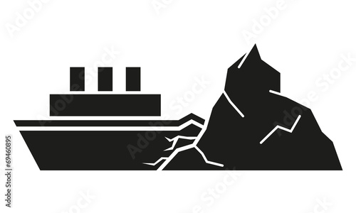 Schiff rammt Eisberg