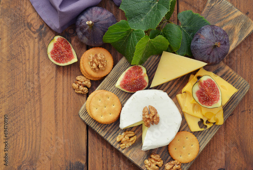Cheese with walnuts and figs