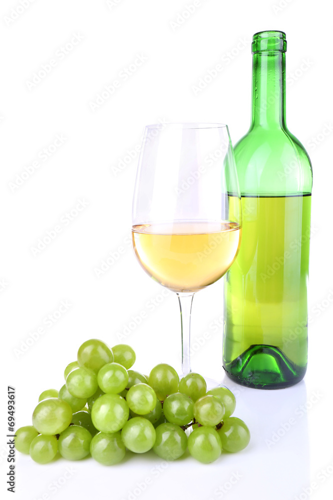 Fototapeta premium Tasty wine and ripe grape, isolated on white