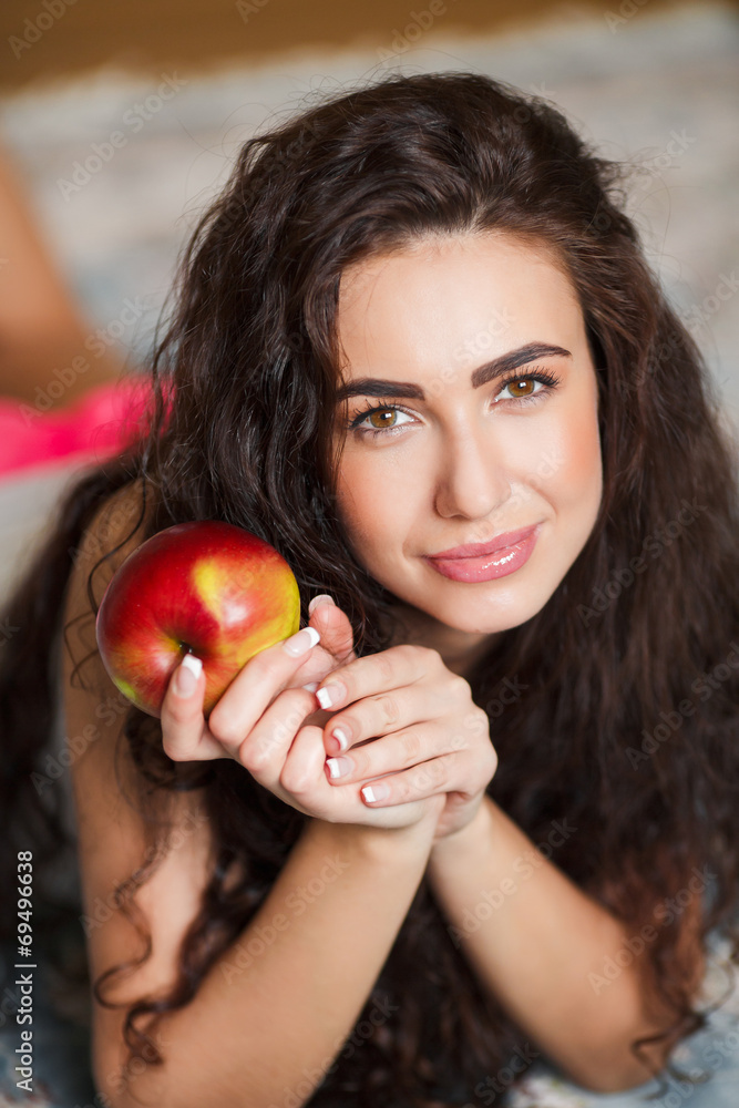 Very nice model of ethnic, there is a Red Apple Very nice model of ethnic, there is a Red Apple