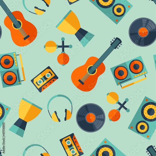 Seamless pattern with musical instruments in flat design style.