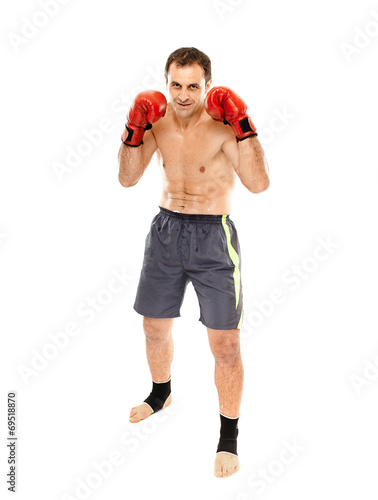 Kickboxer in guard stance © Xalanx