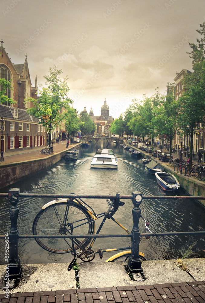 Fototapeta premium river in amsterdam