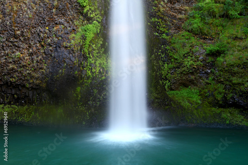 Bottom of Multnomah water falls in Oregon