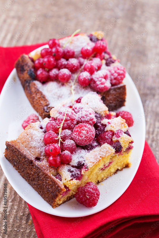Pastry with beriies. Pastry with beriies.