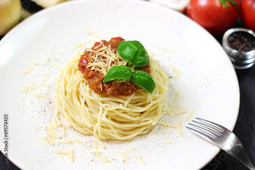 White plate with spaghetti