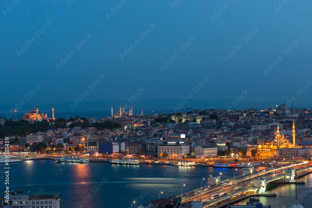 Fototapeta premium Istanbul at Night