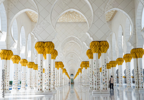 The famous Sheikh Zayed mosque
