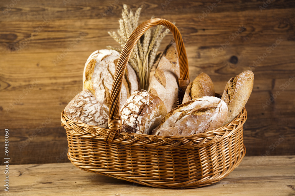 Baked bread in basket 