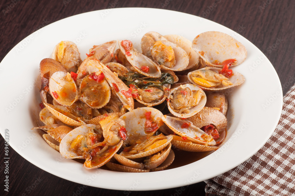 stir fried clams with chili paste