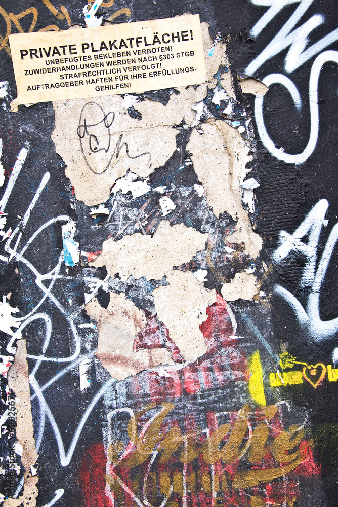 Obraz premium Post no bills wall with graffitis, Berlin, Germany