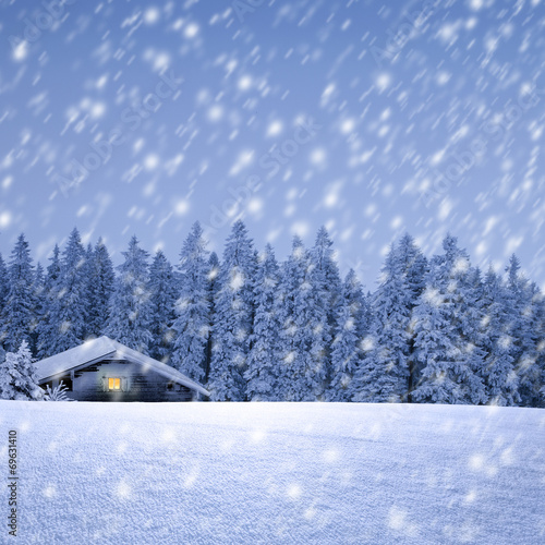 Schihütte im Schnee