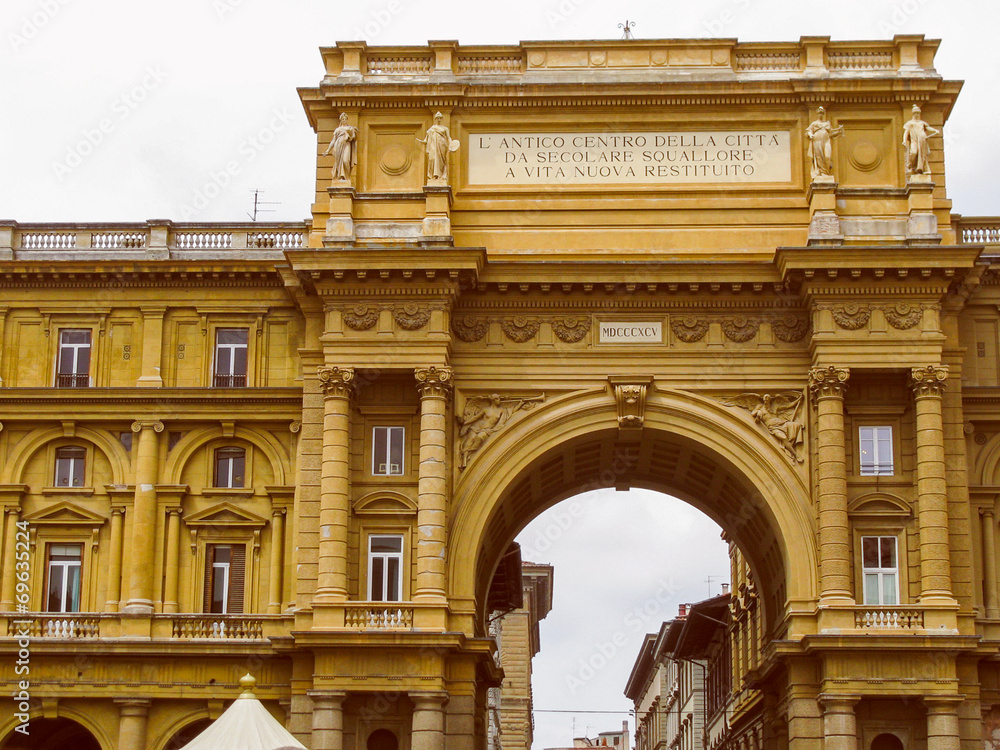 Obraz premium Retro look Piazza della Repubblica in Florence
