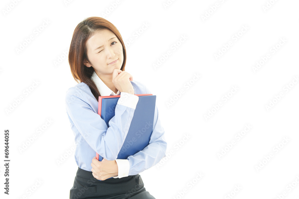 疲れた様子の女性 疲れた様子の女性