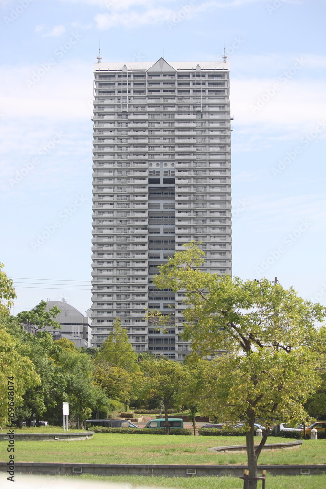 高層マンションと街並み 高層マンションと街並み
