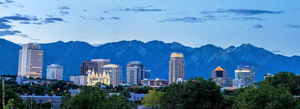 Fototapeta premium Salt Lake Cuty Utah skyline