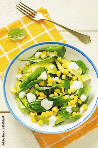salad with corn, spinach and avocado
