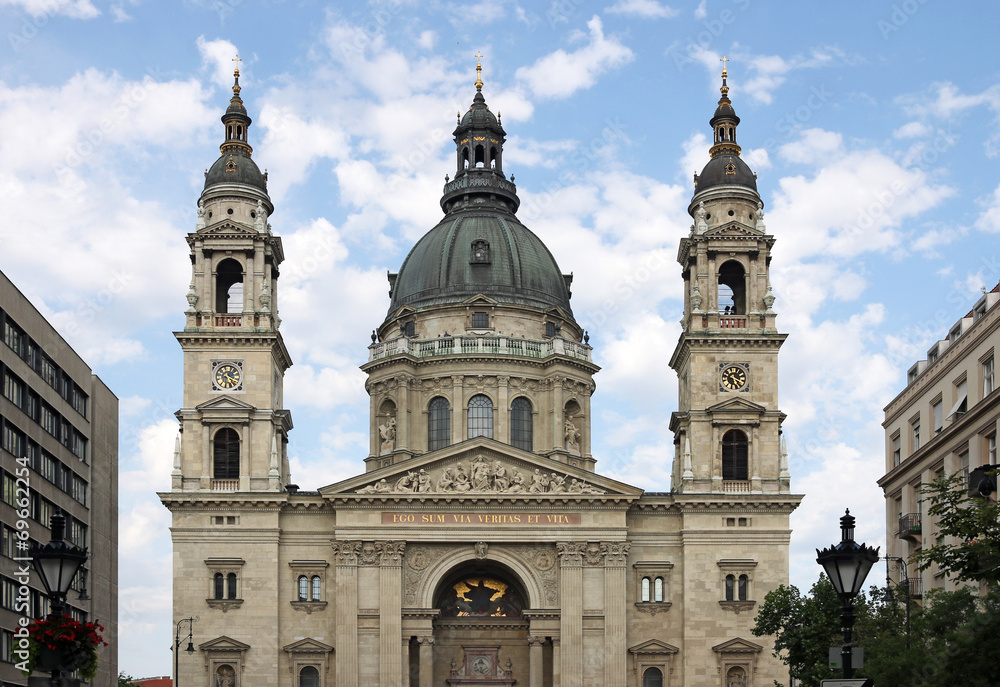 Fototapeta premium Saint Stephen's Basilica landmark Budapest Hungary