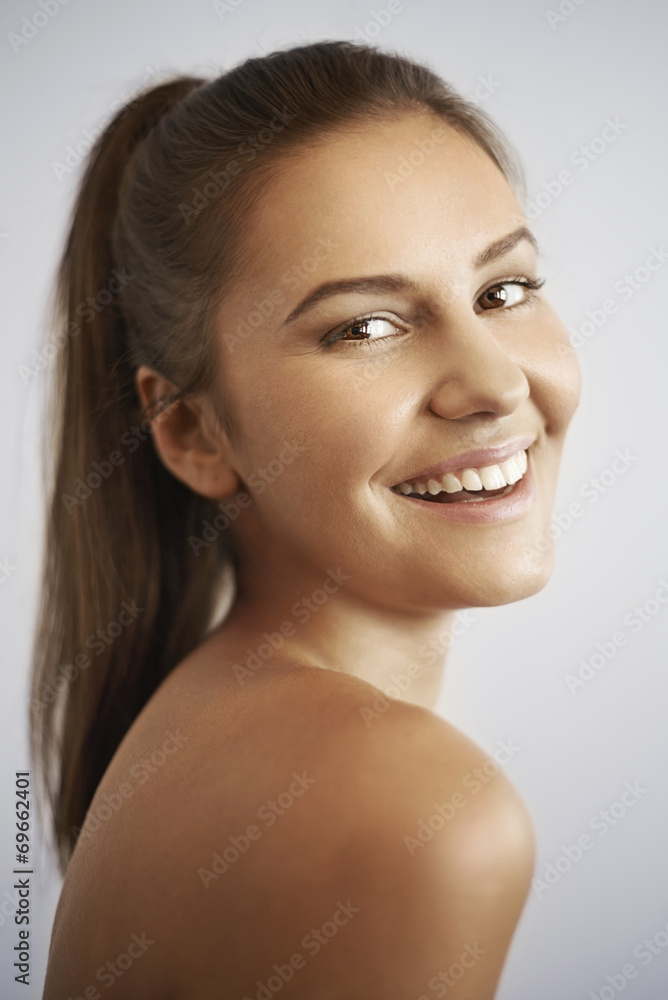 Close-up face portrait of young woman without make-up. Natural i Close-up face portrait of young woman without make-up. Natural i