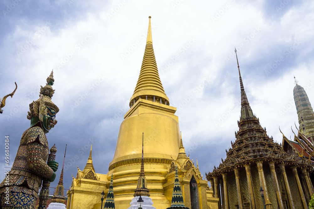 タイ王宮の黄金の仏塔 タイ王宮の黄金の仏塔