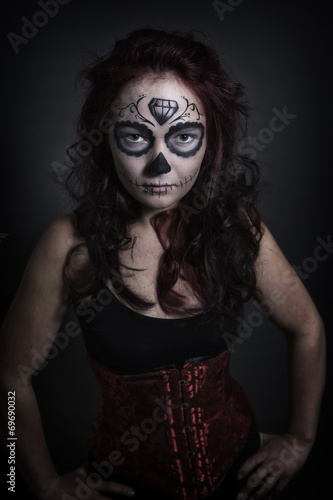 Sugar Skull junge Frau in Corsage