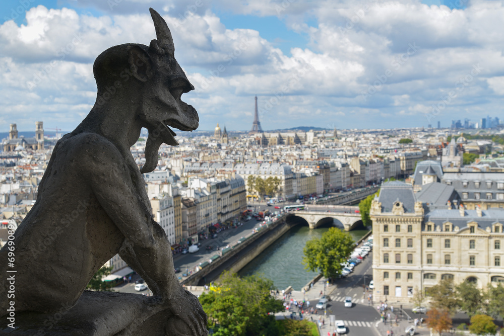 Εκτύπωση καμβά Gargoyle on the top of Notre Dame de Paris - France