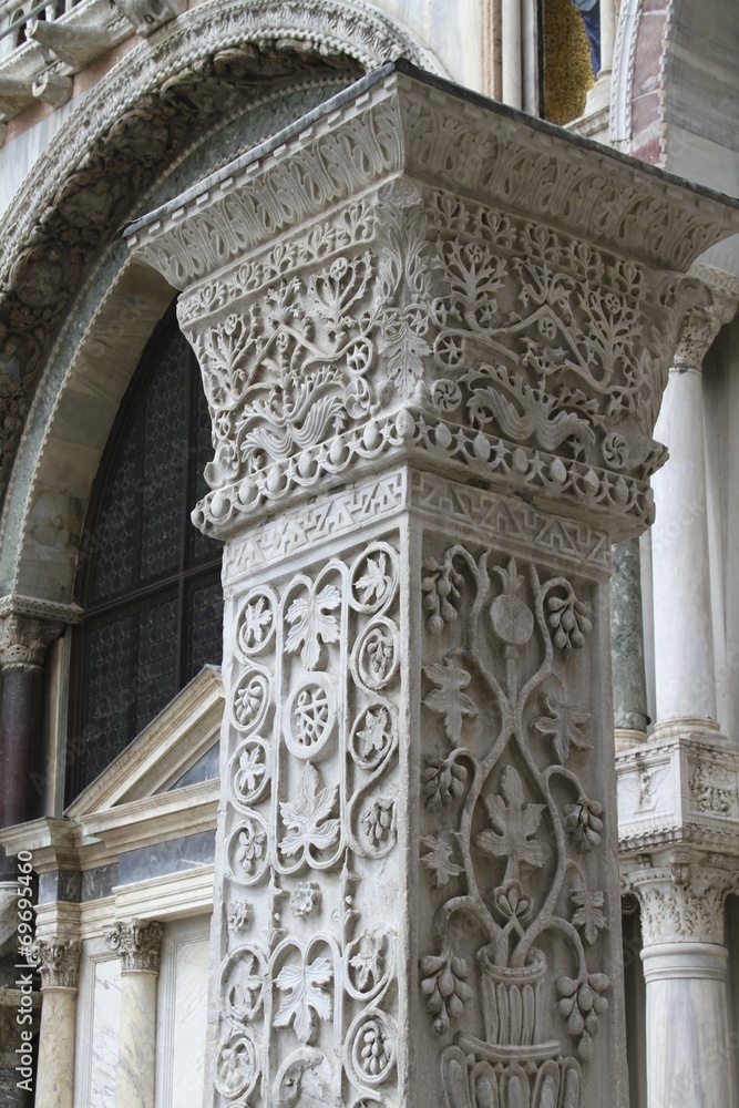 Column at doge's Palace in Venice