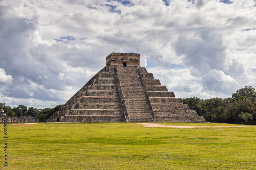 Mexico, Chichen Itza - Temple of Kukulcan